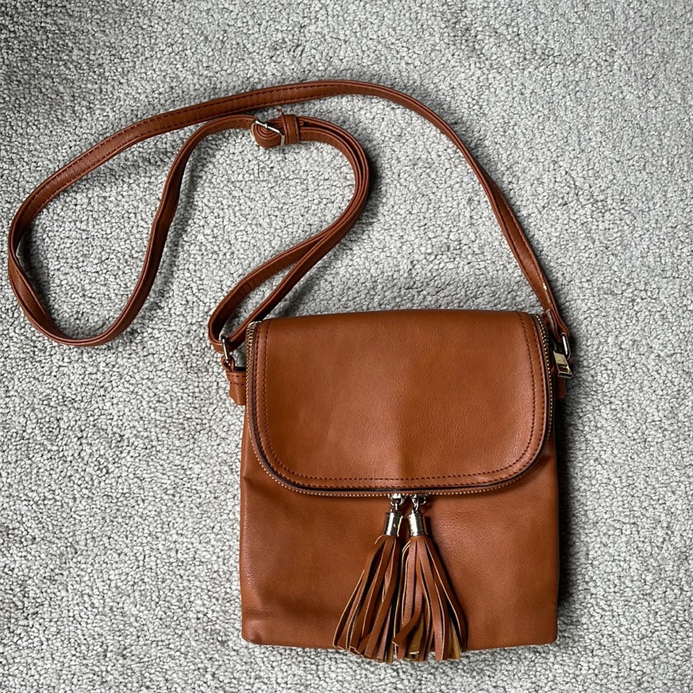Women’s Fringe Crossbody Purse